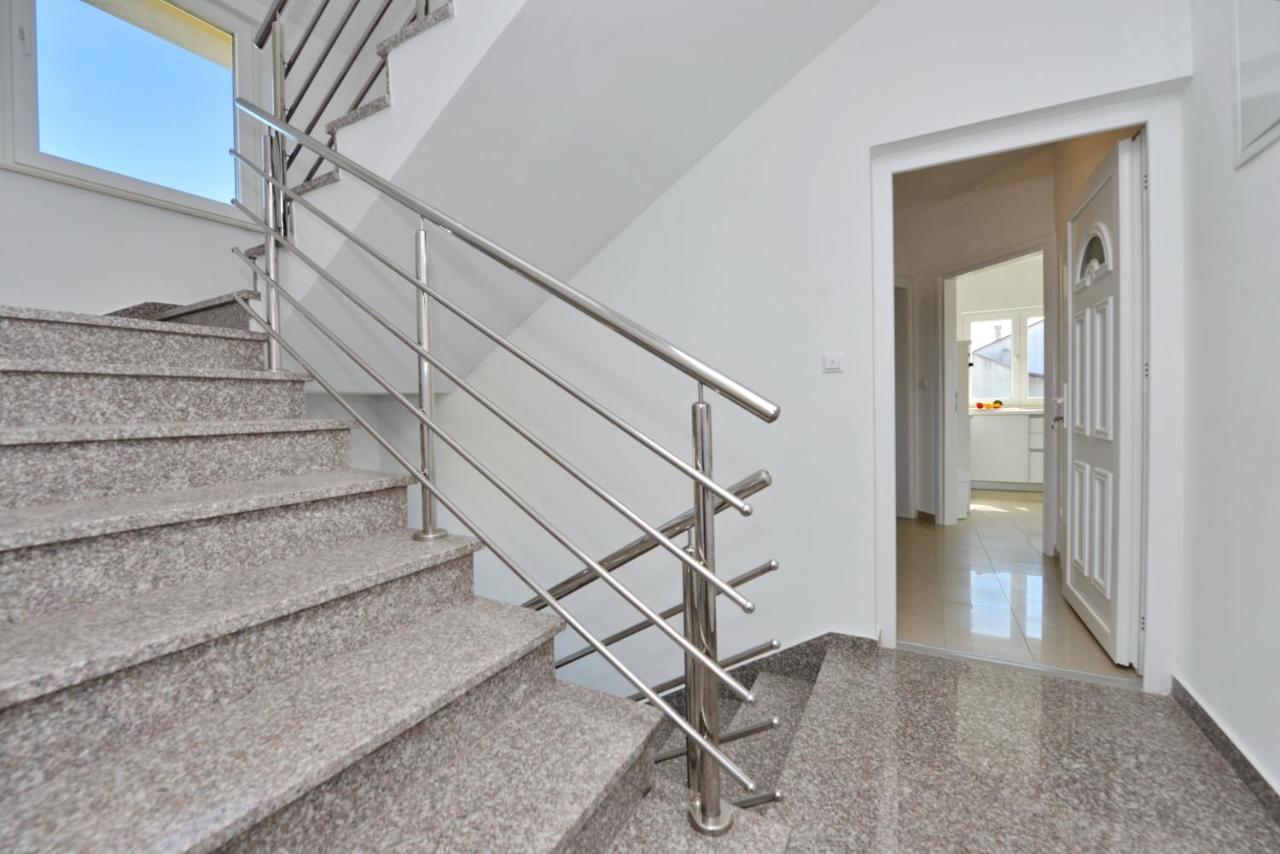 Apartments Verita Pakoštane Екстериор снимка