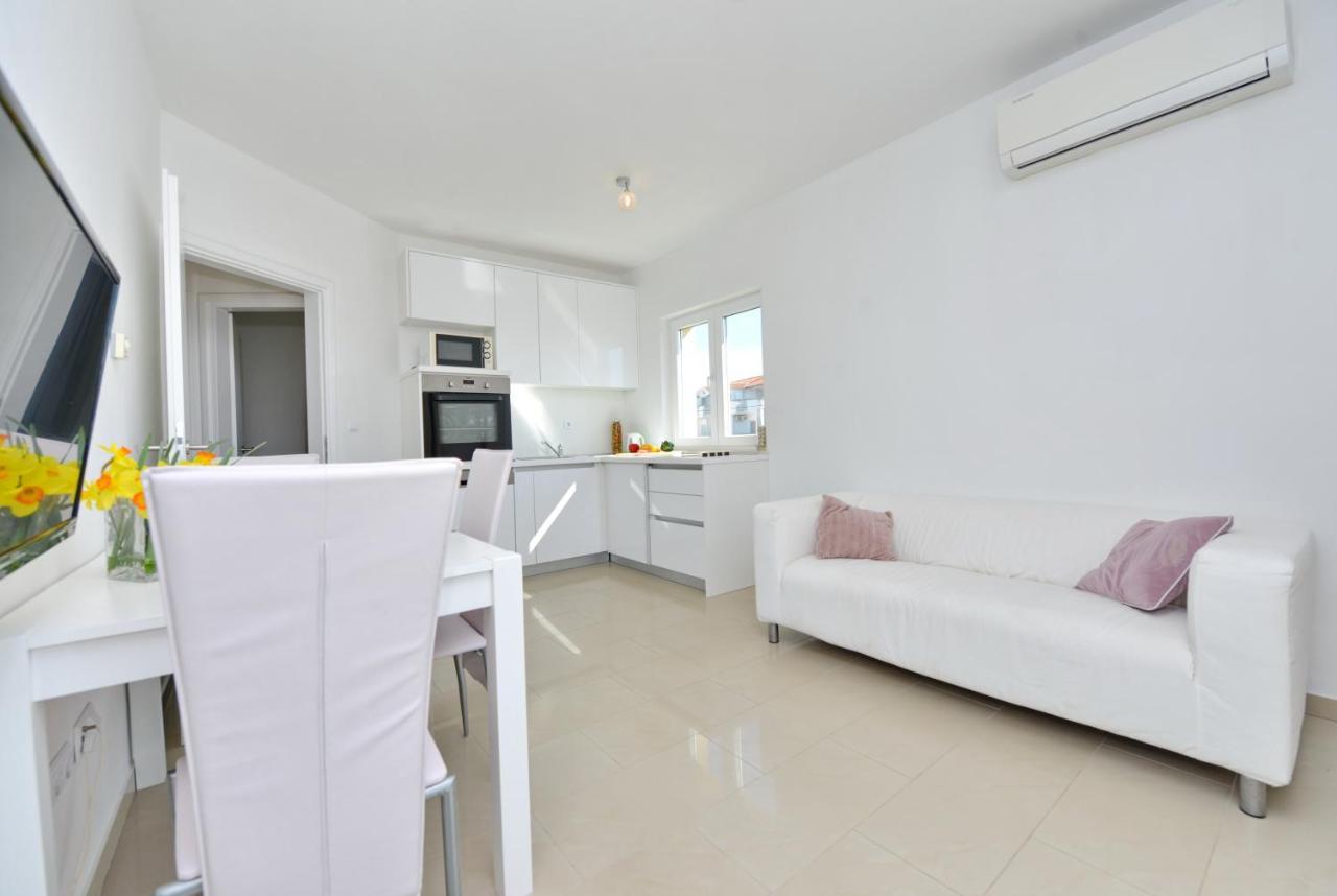 Apartments Verita Pakoštane Екстериор снимка